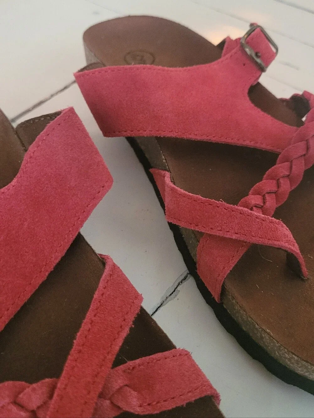 White Mountain Suede Sandal - Perfect Condition!